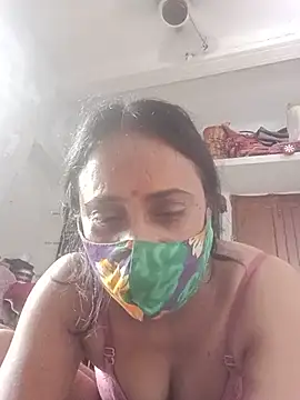 Snapshot of Simi-hot-boudi chatting on July 3, 4:19 am Simi-hot-boudi online show from July 3, 4:19 am