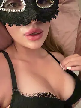 Snapshot of AlexandraMoore03 chatting on June 16, 8:11 pm AlexandraMoore03 online show from June 16, 8:11 pm