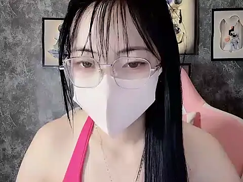 Noren99 online show from June 18, 5:19 am
