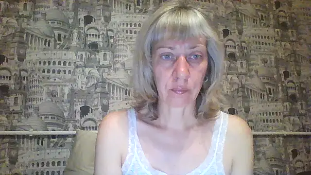 Snapshot of SkyGI chatting on June 11, 9:13 pm SkyGI online show from June 11, 9:13 pm