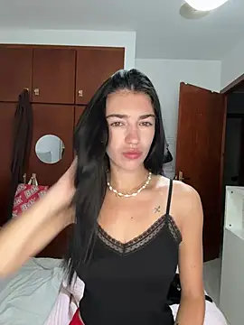 adrianaasoler online show from June 10, 8:24 am