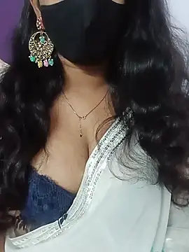 Clara-Lilly online show from July 12, 8:27 am