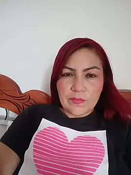 Agata Traviesa online show from July 13, 8:00 pm