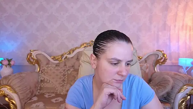 Snapshot of KatrinMilly chatting on June 17, 1:01 pm KatrinMilly online show from June 17, 1:01 pm