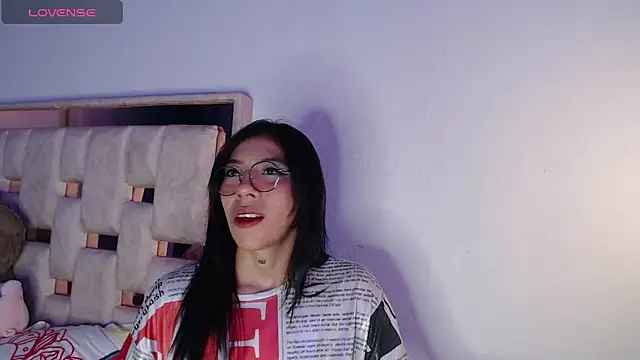 LAILA GOMEZ1 online show from June 13, 4:21 am