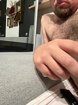 naughtymen9638 online show from July 22, 9:17 pm