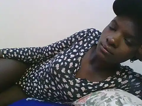 ebonypetite2 online show from June 30, 3:29 am