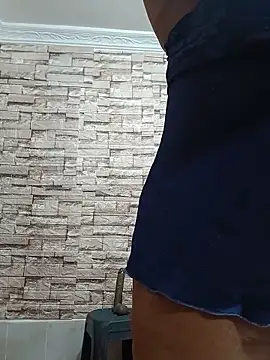 michellebrito2026 online show from June 10, 12:15 pm