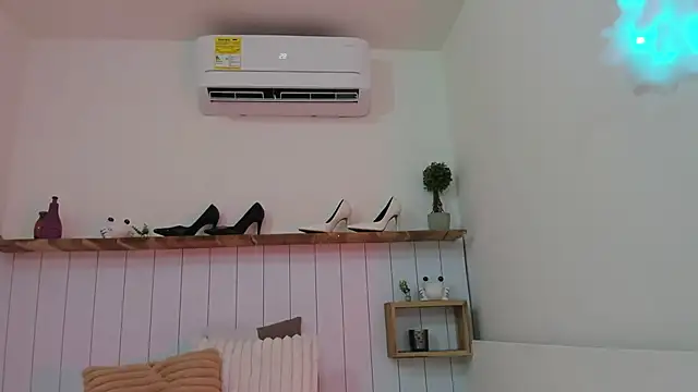 Snapshot of Margarita_Sterling chatting on July 6, 3:03 pm Margarita Sterling online show from July 6, 3:03 pm