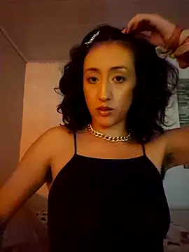 Snapshot of _valerianam chatting on July 1, 2:24 am valerianam online show from July 1, 2:24 am