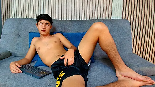 Justin ortiz online show from June 12, 7:02 pm