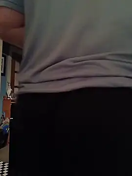 Snapshot of Dickbetweencheeks chatting on June 23, 5:38 am Dickbetweencheeks online show from June 23, 5:38 am