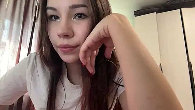 Snapshot of HotGirlMilla chatting on June 30, 2:29 pm HotGirlMilla online show from June 30, 2:29 pm