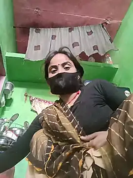 Snapshot of Kamni_cutee chatting on June 12, 2:21 am Kamni cutee online show from June 12, 2:21 am