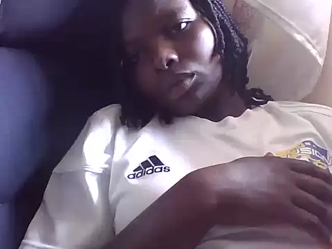 Snapshot of lucyswee chatting on July 12, 11:45 am lucyswee online show from July 12, 11:45 am