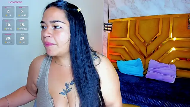 Snapshot of Violett_Cinnamon chatting on July 15, 11:04 am Violett Cinnamon online show from July 15, 11:04 am