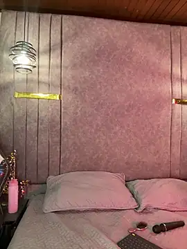 Snapshot of Suis_evangeline chatting on June 17, 9:45 am Suis evangeline online show from June 17, 9:45 am