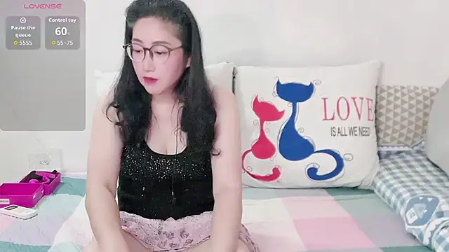 alisa-baby-666 online show from June 11, 1:42 pm