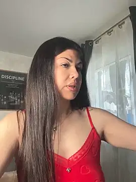 LoveYou2899 online show from June 13, 6:55 am