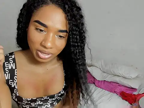 Snapshot of Nassoumi_Reyes chatting on July 28, 2:13 pm Nassoumi Reyes online show from July 28, 2:13 pm