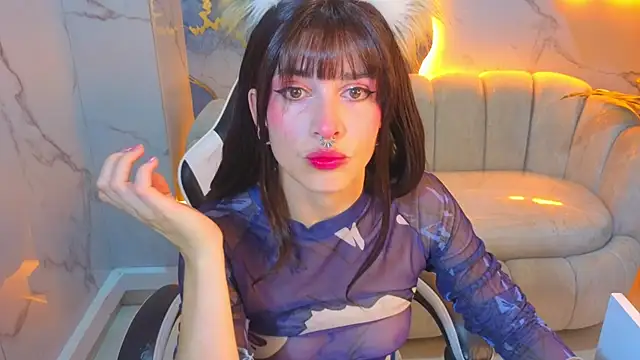 Snapshot of Lily_Tx chatting on June 19, 7:50 pm Lily Tx online show from June 19, 7:50 pm
