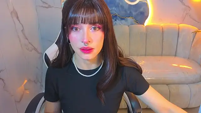 Snapshot of Lily_Tx chatting on June 20, 12:41 pm Lily Tx online show from June 20, 12:41 pm