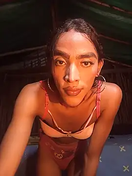 Snapshot of GabyMilan_ chatting on July 2, 5:35 am GabyMilan online show from July 2, 5:35 am