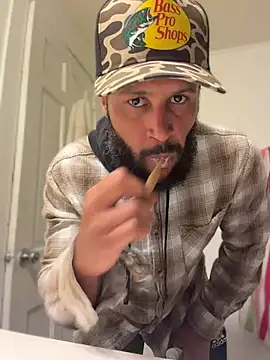 HungStr8Lightskin online show from June 30, 5:19 am