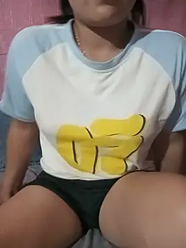 Snapshot of Clarra-s chatting on July 6, 10:45 am Clarra-s online show from July 6, 10:45 am