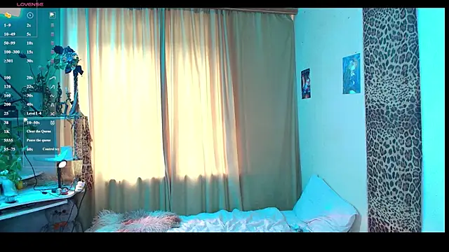blue chan online show from June 12, 1:21 pm