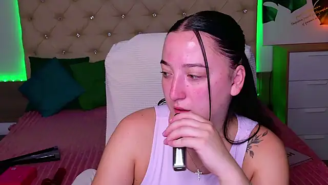 Snapshot of AVA_MAXIMUS chatting on August 5, 4:48 am AVA MAXIMUS online show from August 5, 4:48 am