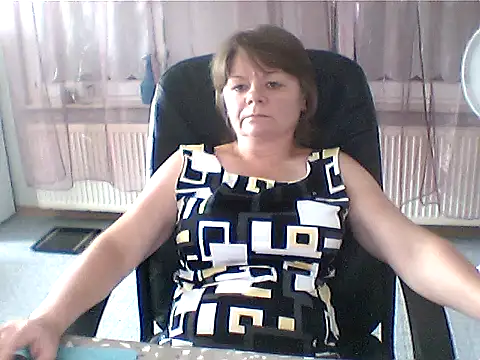 Snapshot of MoonLady40 chatting on June 29, 12:49 pm MoonLady40 online show from June 29, 12:49 pm