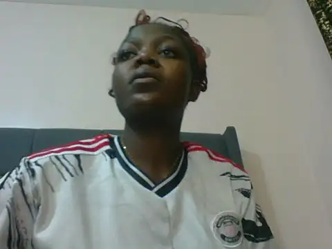 Black prettty online show from July 21, 10:34 pm