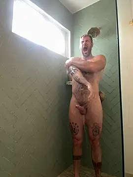 Snapshot of mrbighairychest chatting on June 27, 2:55 pm mrbighairychest online show from June 27, 2:55 pm