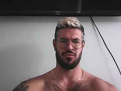 Snapshot of mrbighairychest chatting on July 21, 3:58 pm mrbighairychest online show from July 21, 3:58 pm