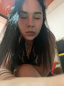 Snapshot of Celeste_Moom27 chatting on June 14, 5:26 pm Celeste Moom27 online show from June 14, 5:26 pm