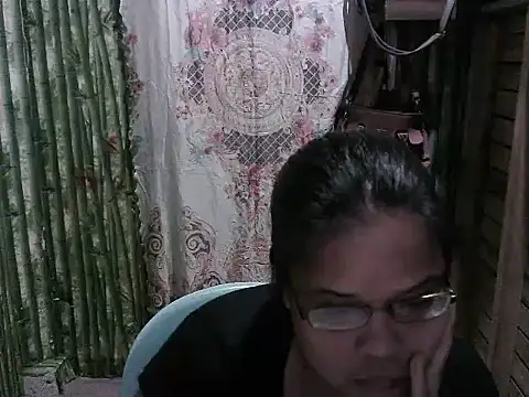 Snapshot of hottiebabe41 chatting on July 21, 10:50 am hottiebabe41 online show from July 21, 10:50 am