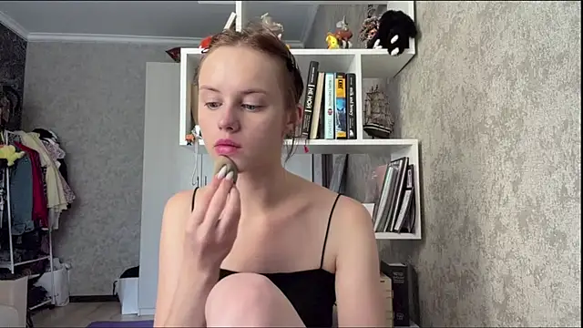 Mollybeans online show from August 6, 12:29 pm