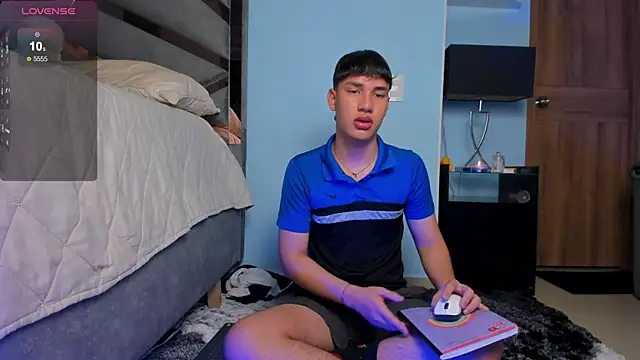 Angel  TheKing online show from August 5, 2:03 am