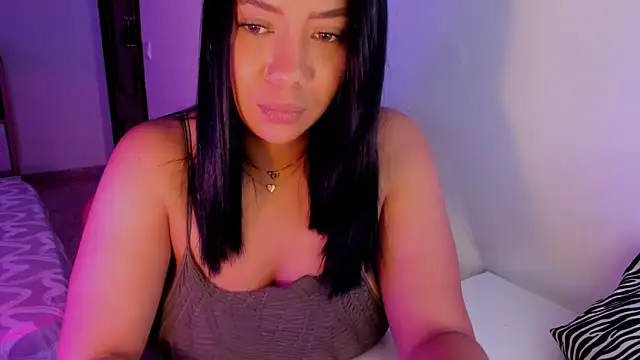 NicolePasqualott online show from May 14, 6:37 pm