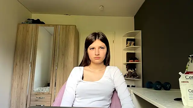 Snapshot of SpanishRooter chatting on July 2, 8:31 am SpanishRooter online show from July 2, 8:31 am