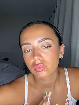 Harrietbronzex online show from June 21, 8:33 pm
