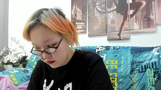 Snapshot of Cute__Kiko chatting on July 7, 1:08 am Cute Kiko online show from July 7, 1:08 am