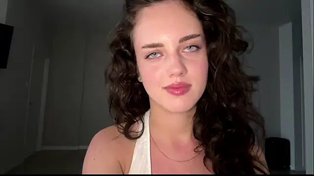 Snapshot of A_Milly chatting on August 8, 3:36 pm A Milly online show from August 8, 3:36 pm
