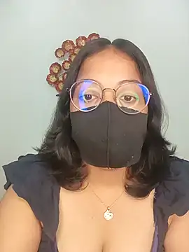 hottydisha online show from August 5, 5:21 am