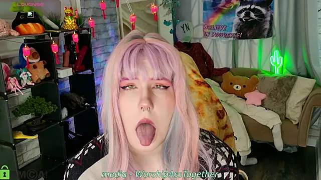 Candy-yeah online show from July 8, 1:10 am