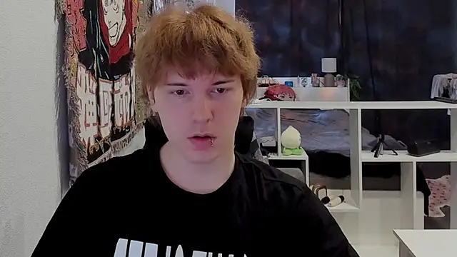 Snapshot of Benjamin_Bo chatting on June 17, 9:34 am Benjamin Bo online show from June 17, 9:34 am