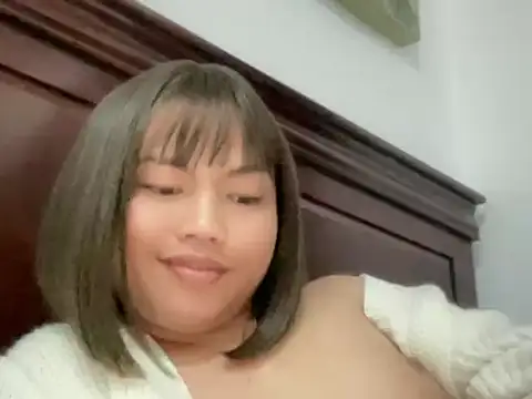 sweetprecious aiahx online show from June 16, 4:31 pm
