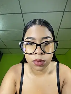 Juliii 22 online show from June 27, 2:05 am