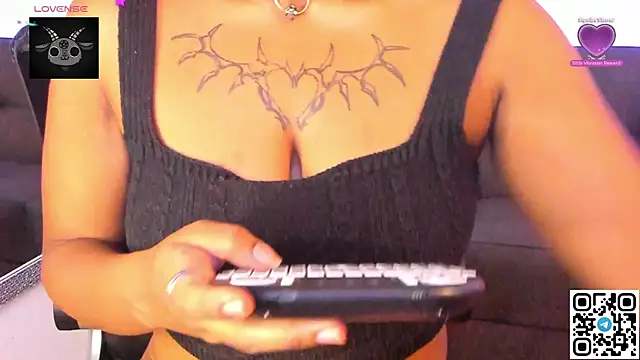 Snapshot of morticia_420 chatting on July 21, 7:49 pm morticia 420 online show from July 21, 7:49 pm
